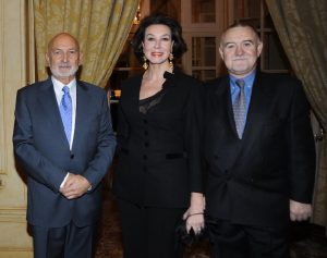 Fotografía grupal de los premiados