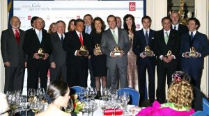 Vista del escenario con premiados