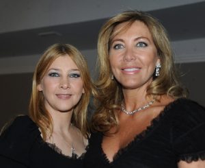 Laura Valenzuela en la ceremonia