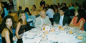 Beatriz de Orleans recibiendo su galardón