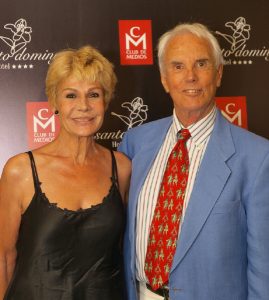 Pepe Ruiz recibiendo su galardón