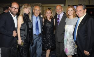 Escenario con los premiados